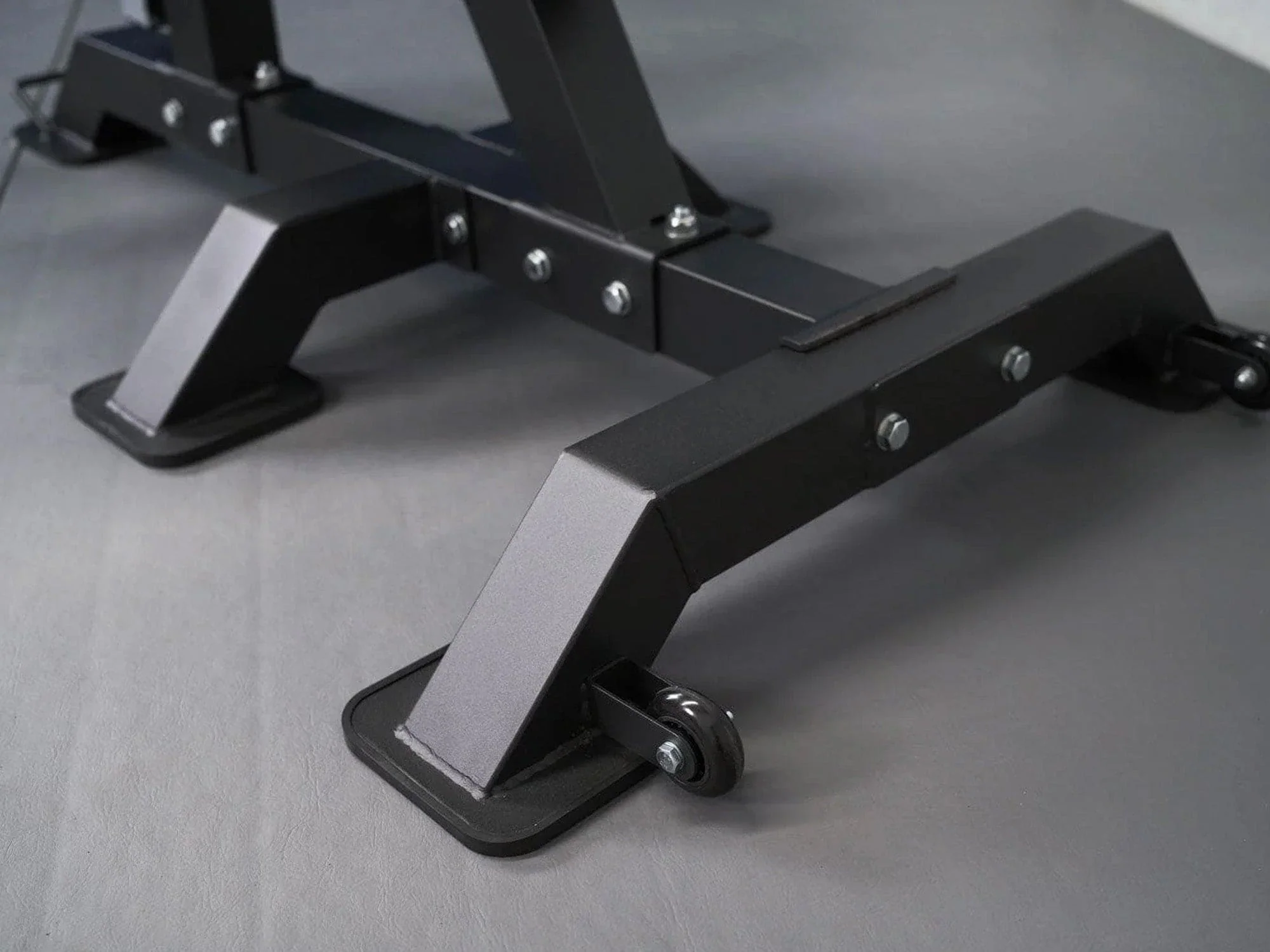 L4 Pro Series Plate Loaded Leg Extension & Prone Leg Curl - Image 3