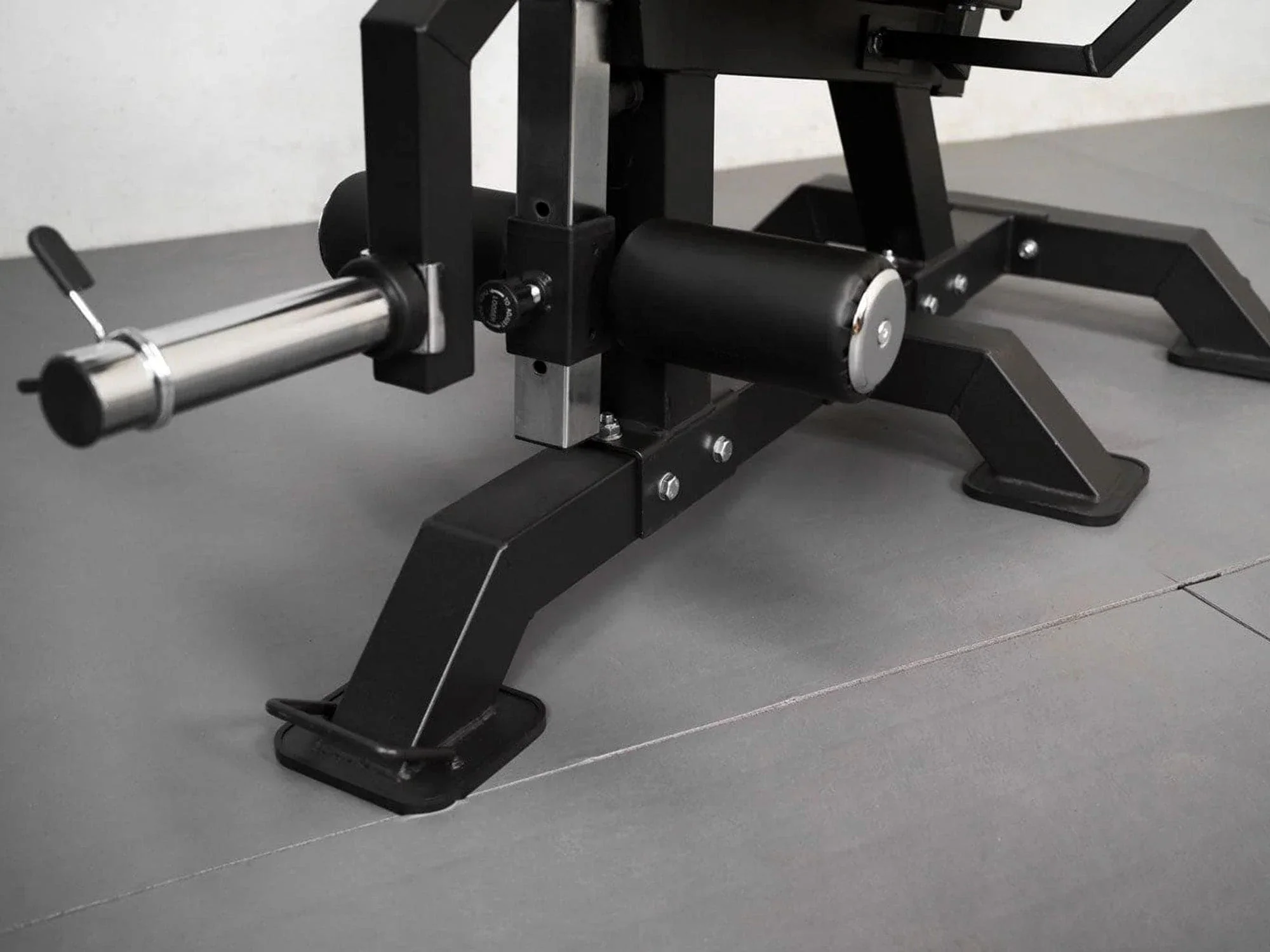 L4 Pro Series Plate Loaded Leg Extension & Prone Leg Curl - Image 5