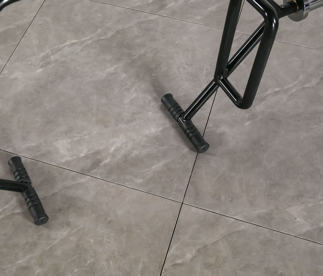 Open Trap Bar with Rotating Sleeves - Image 9