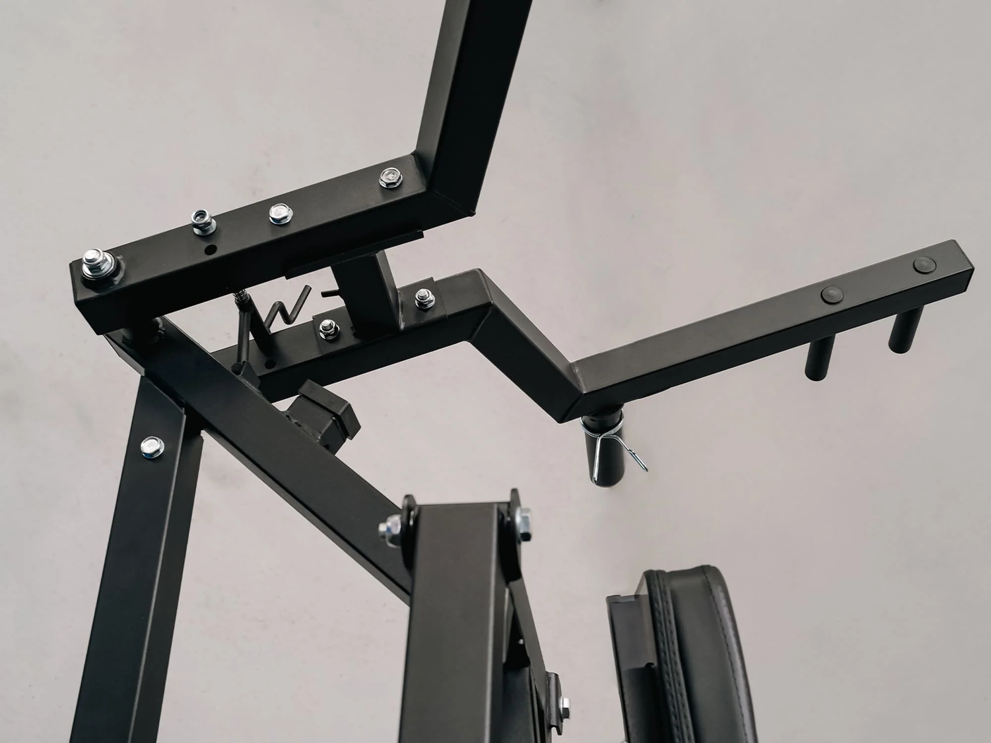 ATTIVO Plate Loaded Deltoid and Shoulder Press - Image 6