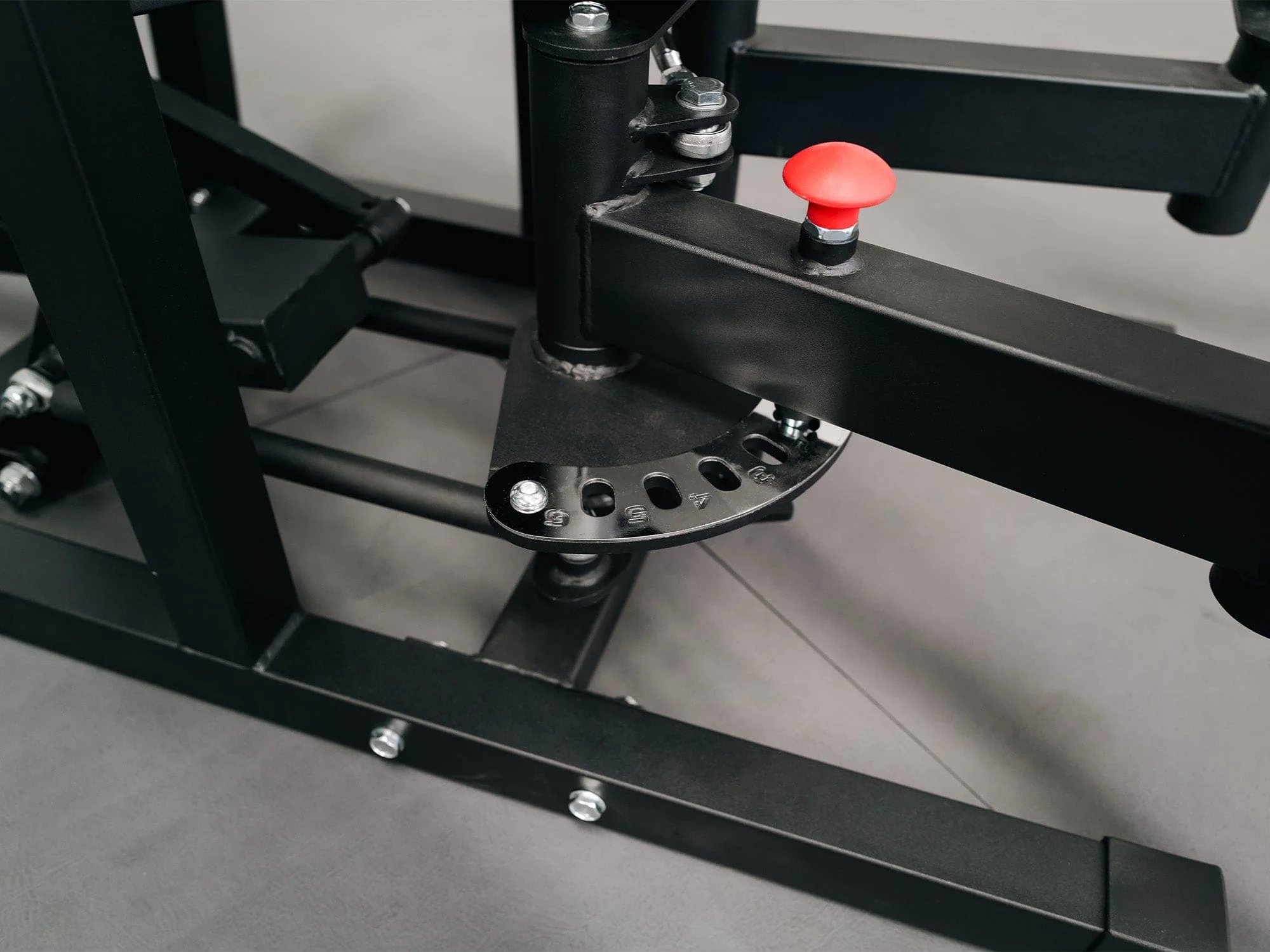 L4 Pro Plate Loaded Hip Adductor & Abductor - Image 10