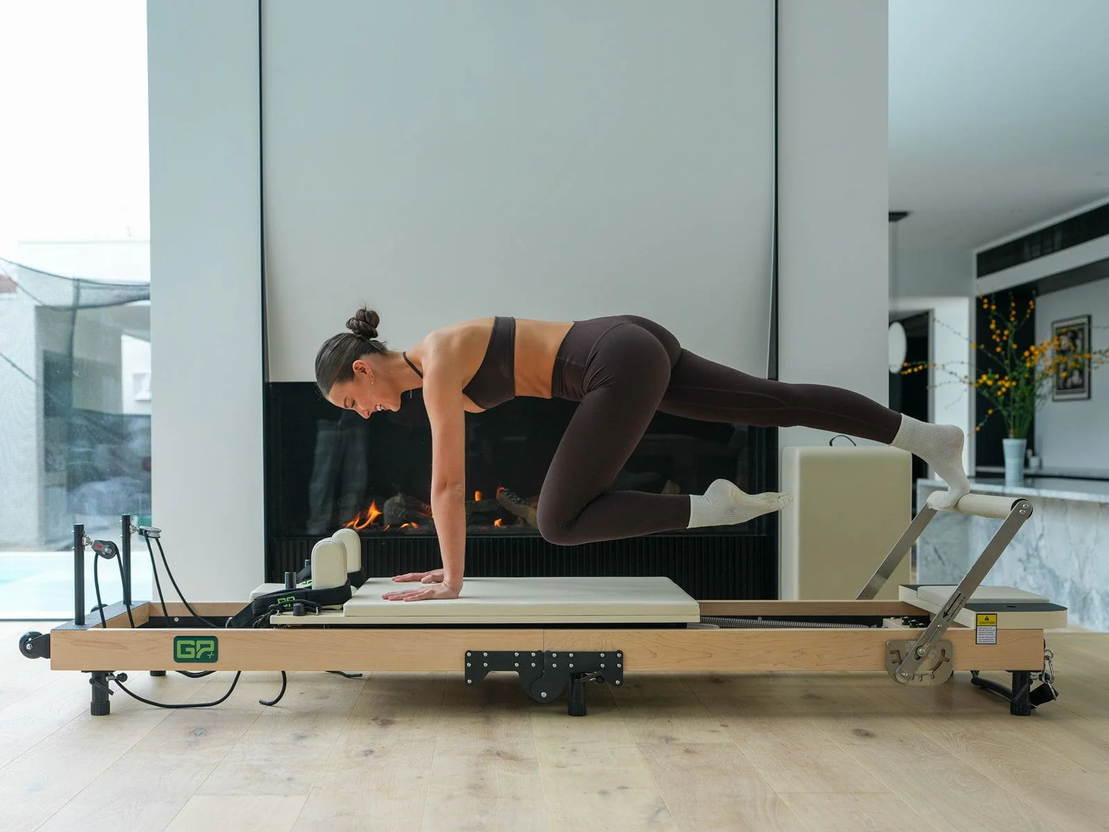 Foldable Pilates Reformer - Image 3