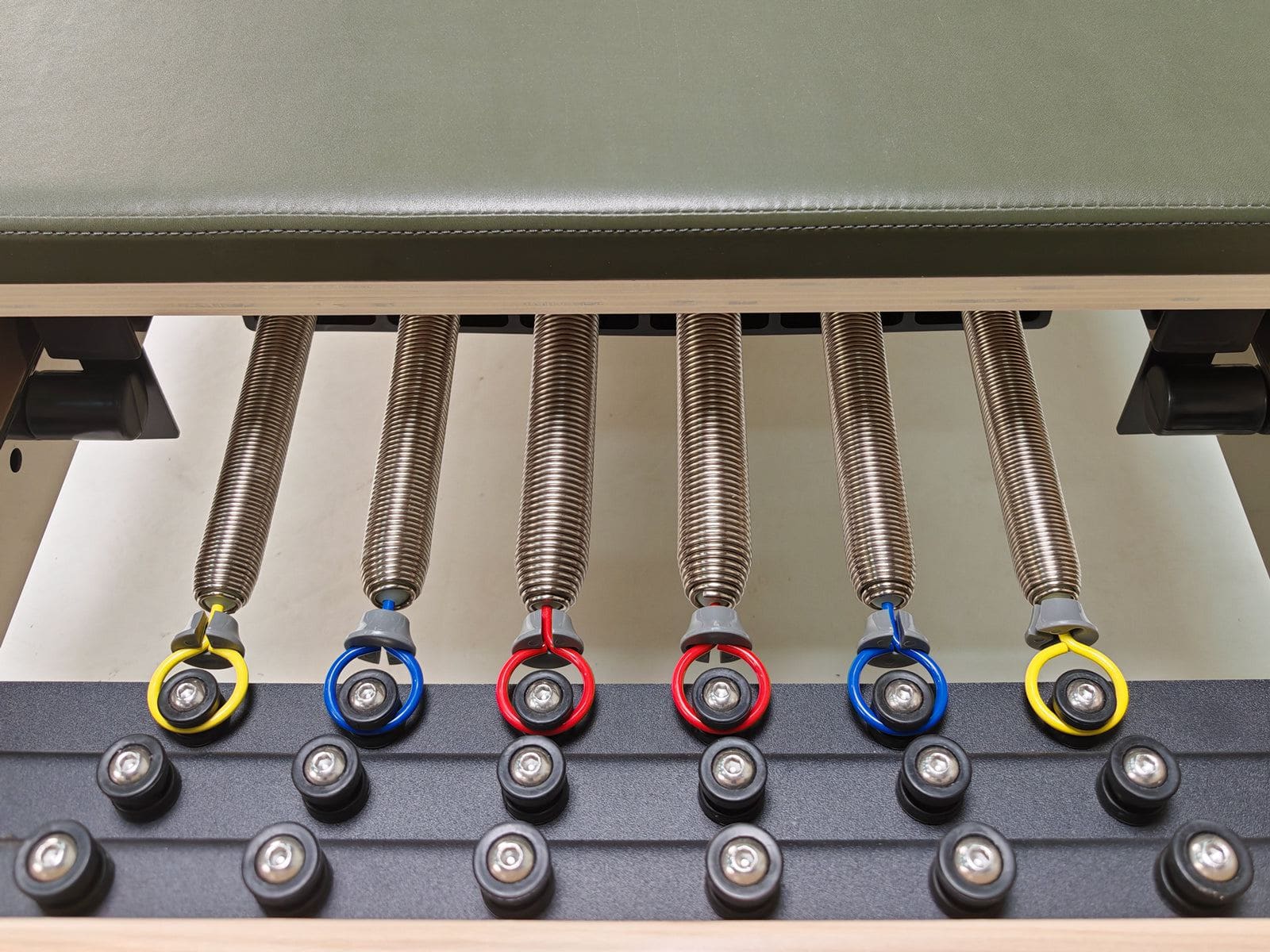 GP ONE Pilates Reformer - Image 4