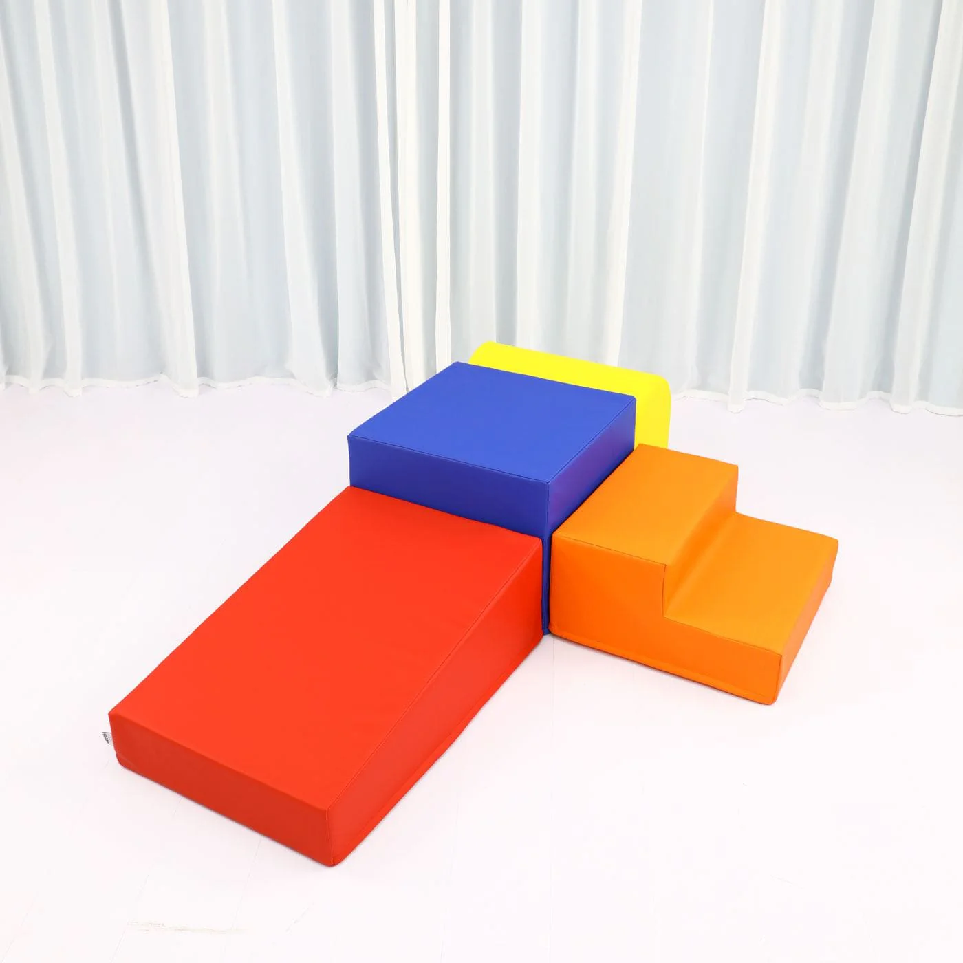Mini Mountain Sensory Climber & Ball Pit Set - Image 13