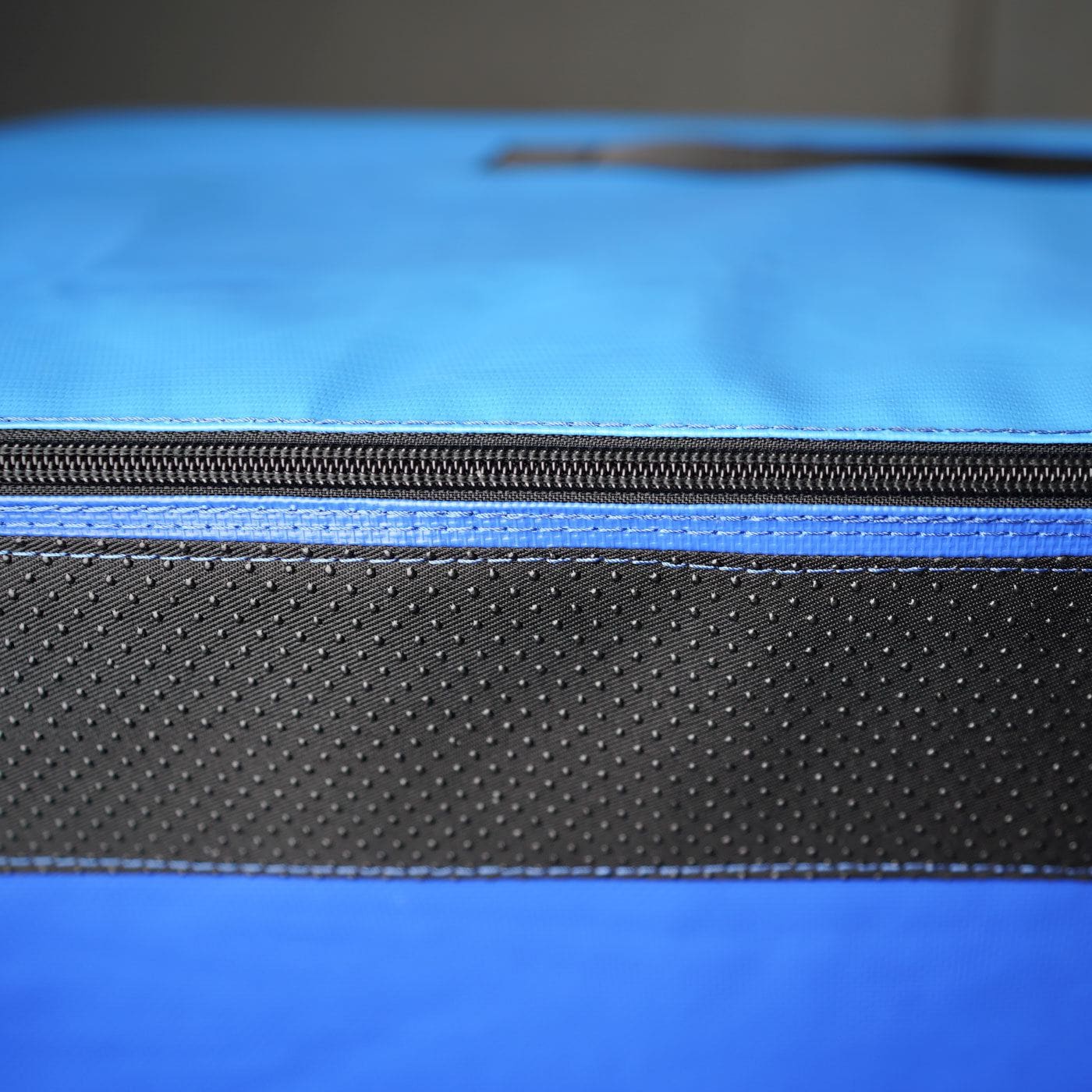 MEMAX Trapezoid Foam Vault Box - 3 Piece Top (120cm Height) - Image 6