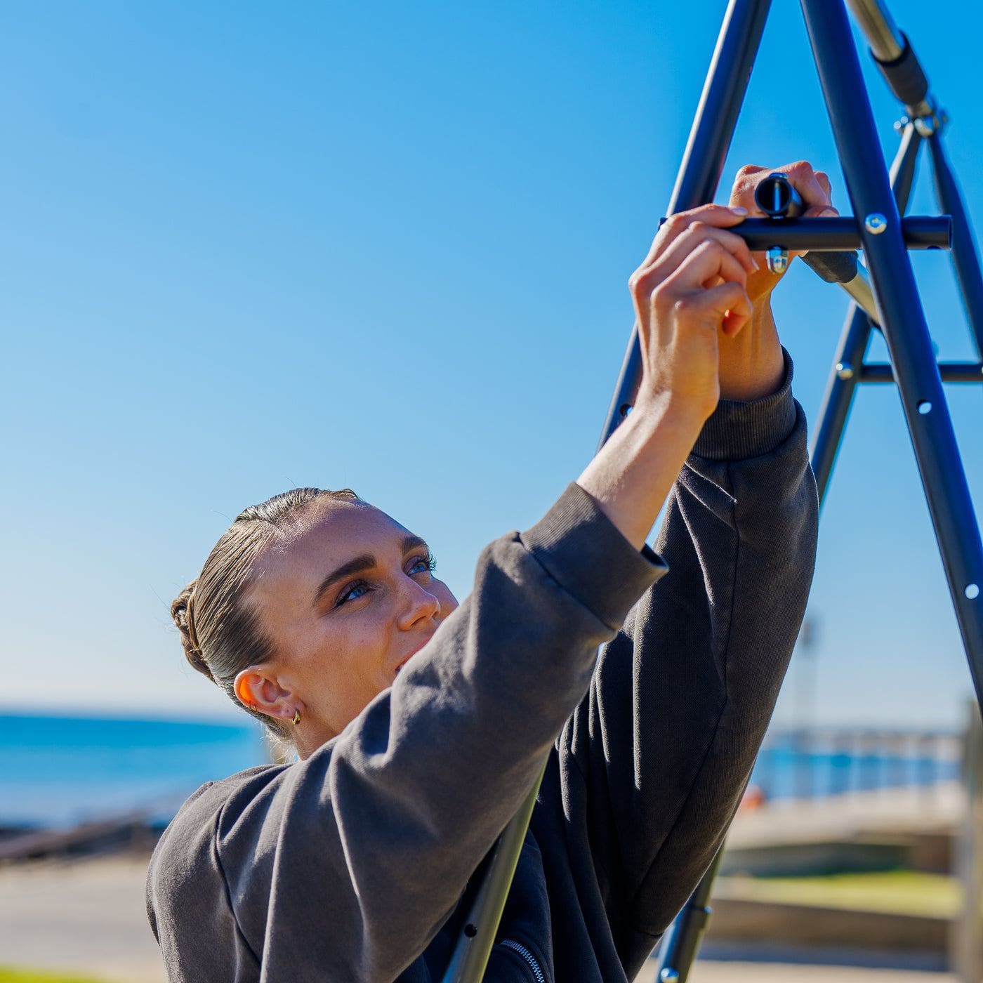 Foldable Pull-Up and Aerial Yoga Stand - Image 6